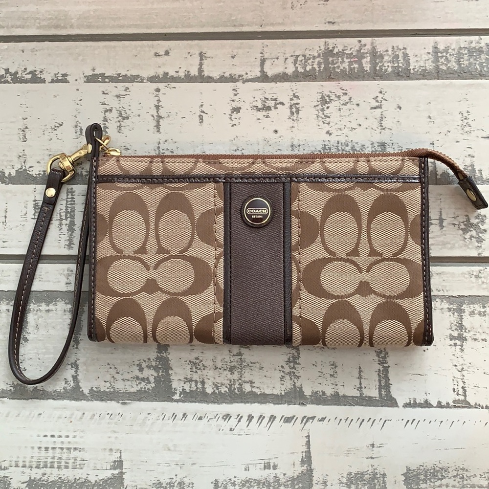 Brand new coach wallet wristlet.